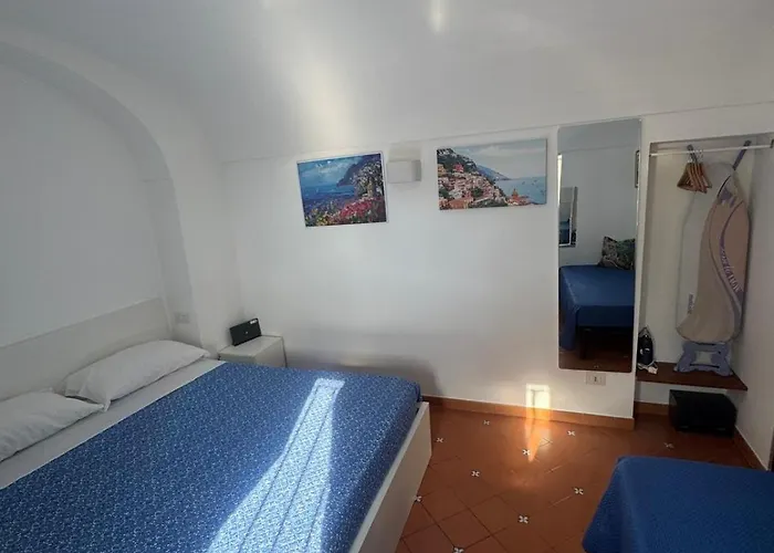 Cozy On Street Level * Positano