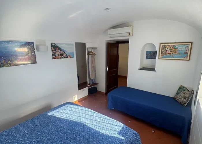 Apartment Cozy On Street Level Positano