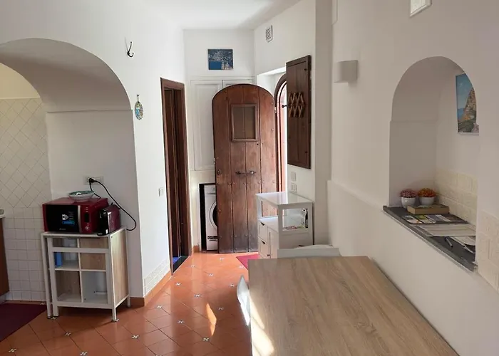 Cozy On Street Level