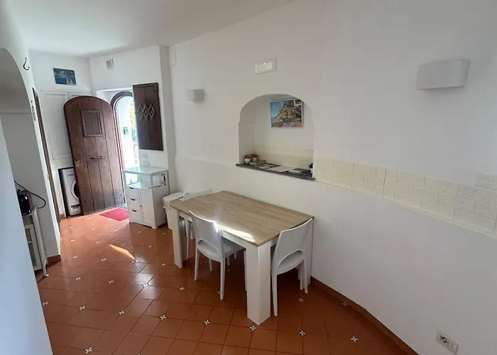 Apartment Cozy On Street Level Positano